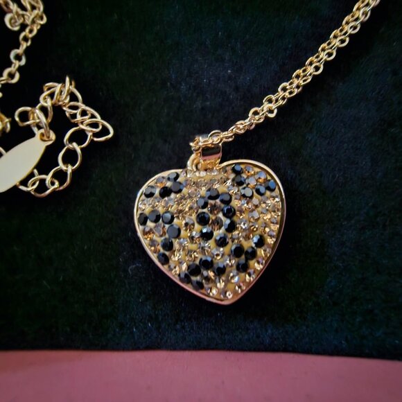 Neiman Marcus Barzel 18K Gold Plated Leopard Heart Necklace - Picture 4 of 6